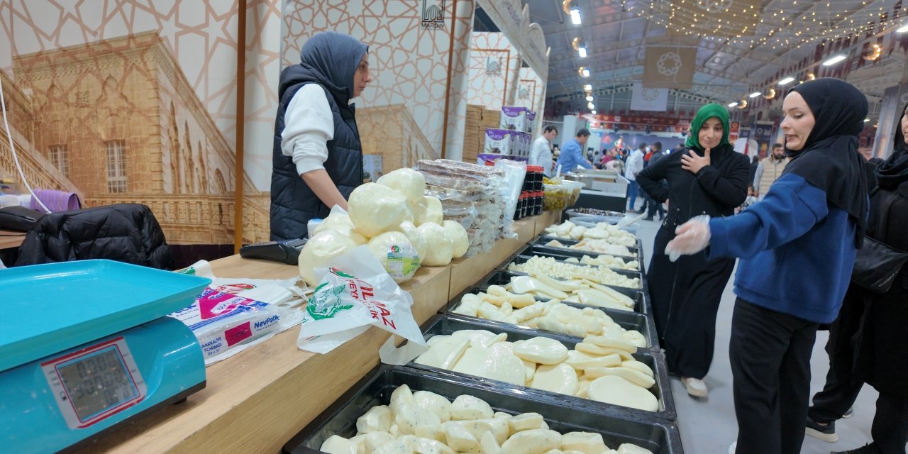 Mardin'de "Ramazan Sokağı"na vatandaşlardan yoğun ilgi