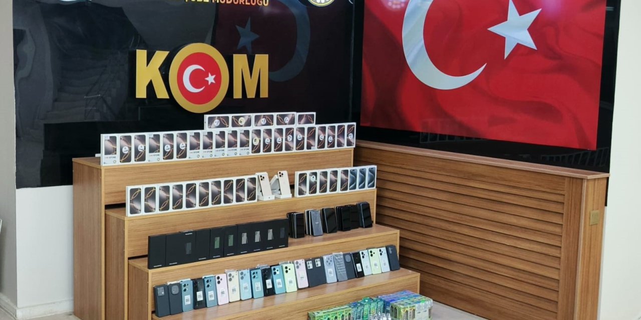 Şanlıurfa'da 7 milyonluk kaçak cep telefonu operasyonu: 2 gözaltı