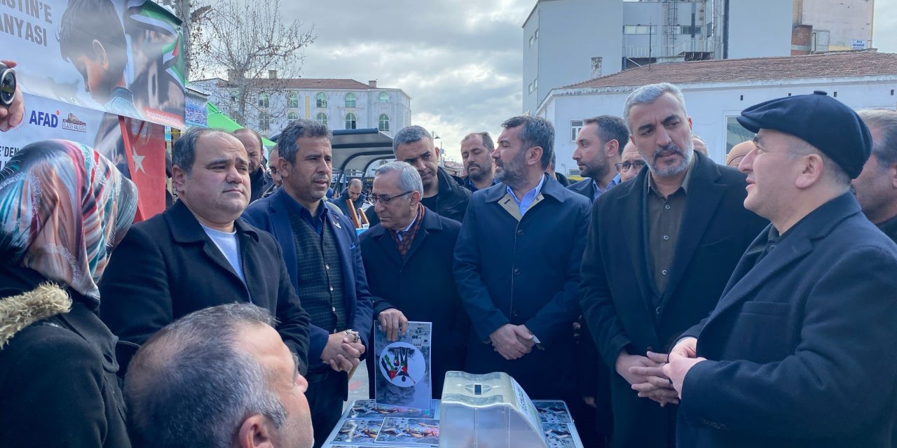 Elazığ’da Gazze için El Ele Türkiye’den Filistin’e yardım kampanyası