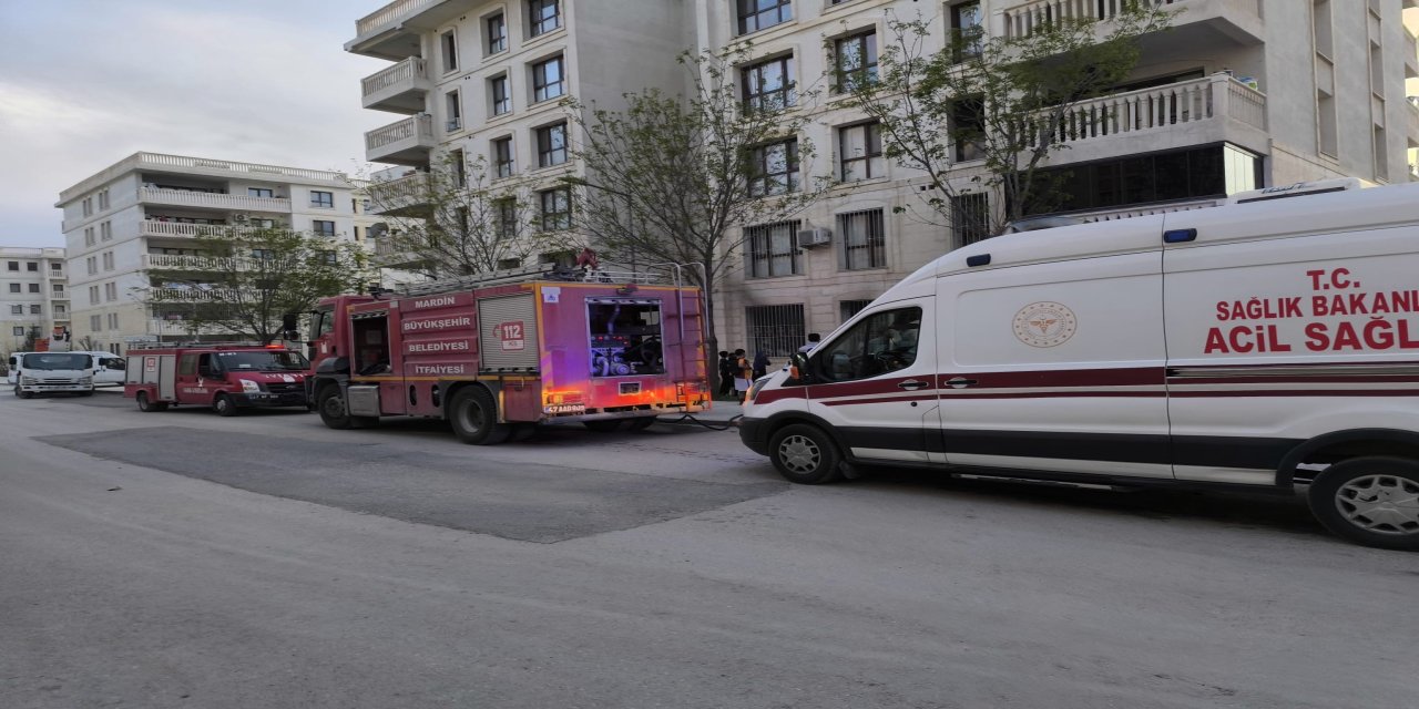 Mardin’de ev yangını: 5 kişi dumandan etkilendi
