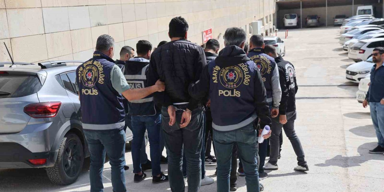Elazığ’da 1 kişiyi öldüren ve 1 kadını yaralayan 6 şüpheli yakalandı