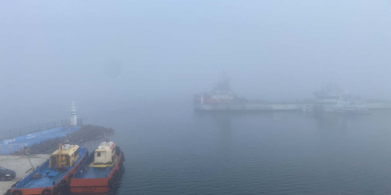 Çanakkale Boğazı sis nedeniyle transit gemi geçişlerine kapatıldı