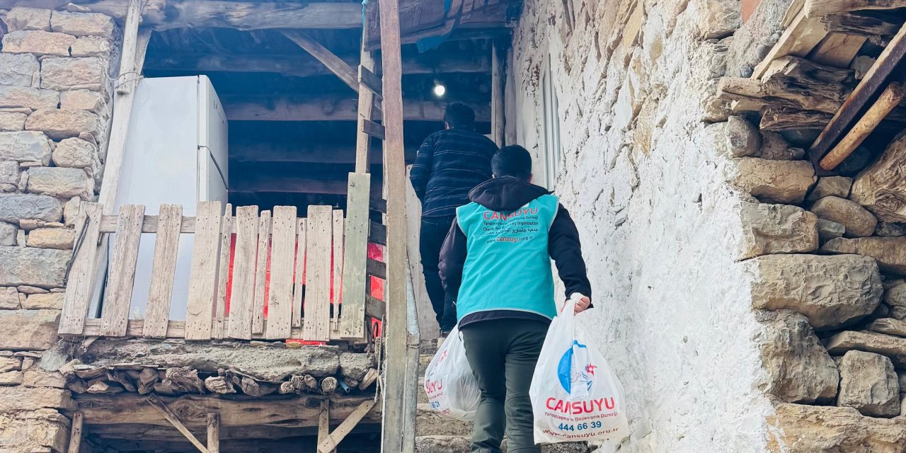 Can Suyu, Şırnak’ta ihtiyaç sahibi aileleri unutmadı yardım eli uzattı