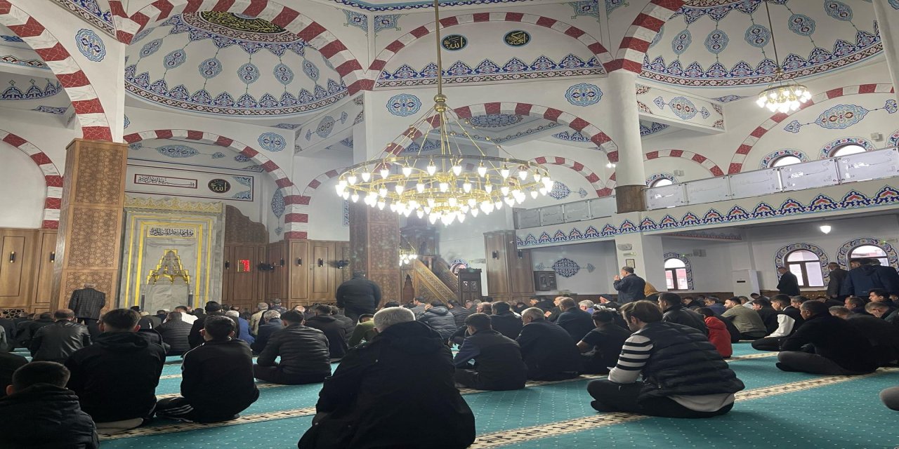 Şırnak’ta Bayram Namazı Coşkuyla Kılındı