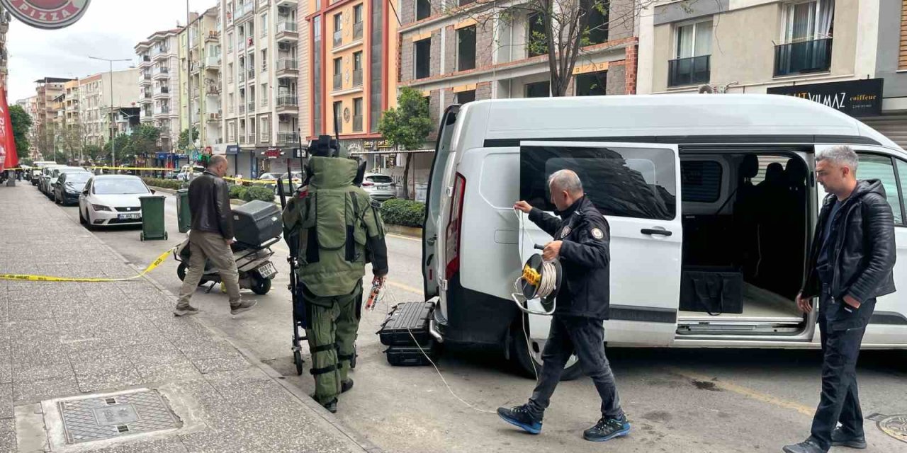 Şüpheli paket fünye ile patlatıldı