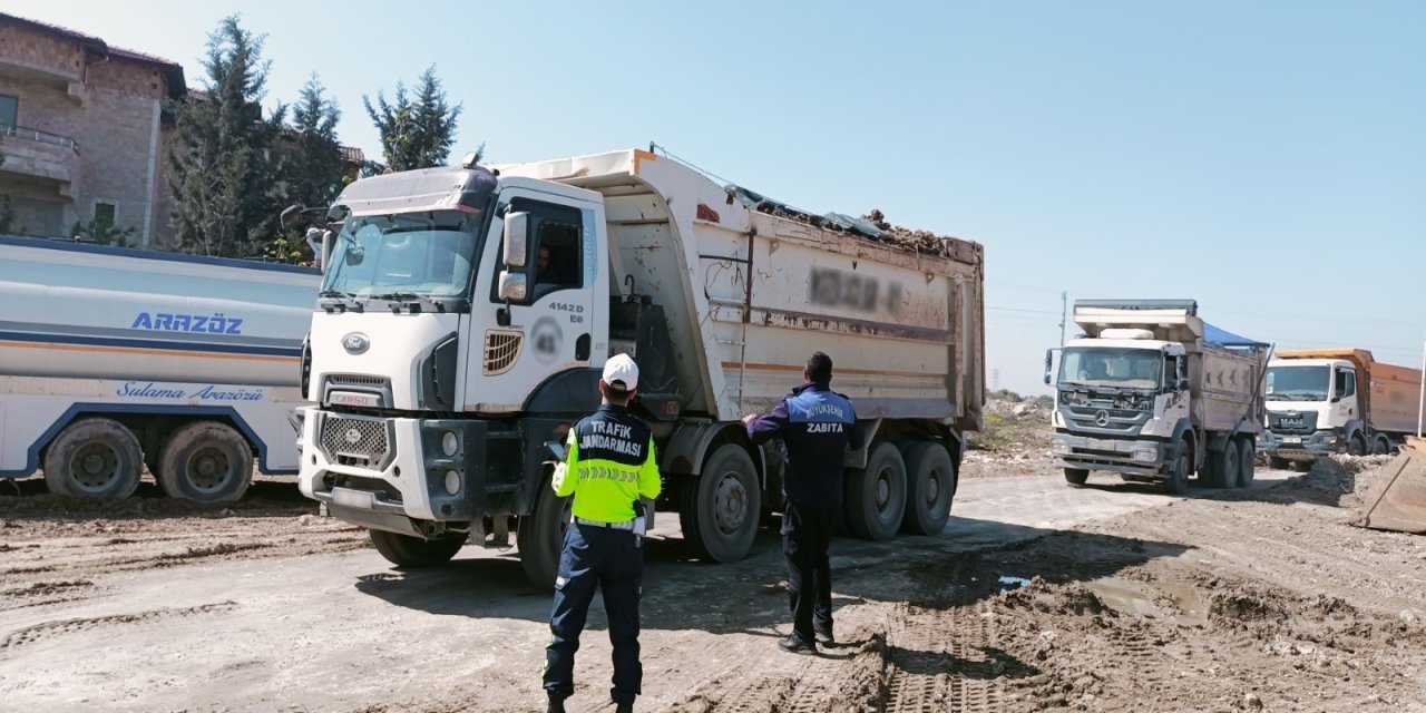 Kaçak hafriyat döken sürücülere ve işletmeye rekor ceza