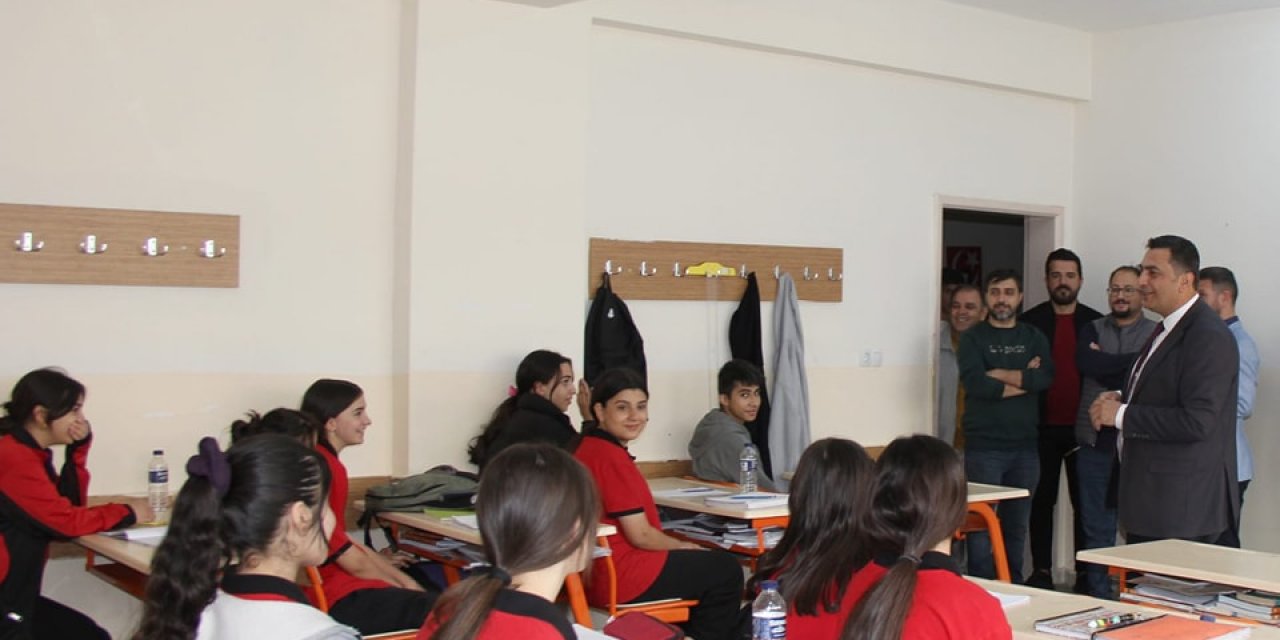 Cizre Milli Eğitim Müdürünün okul ziyaretleri devam ediyor