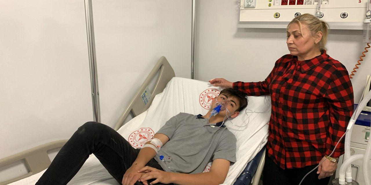 Lise öğrencileri tavuk dönerden zehirlendi