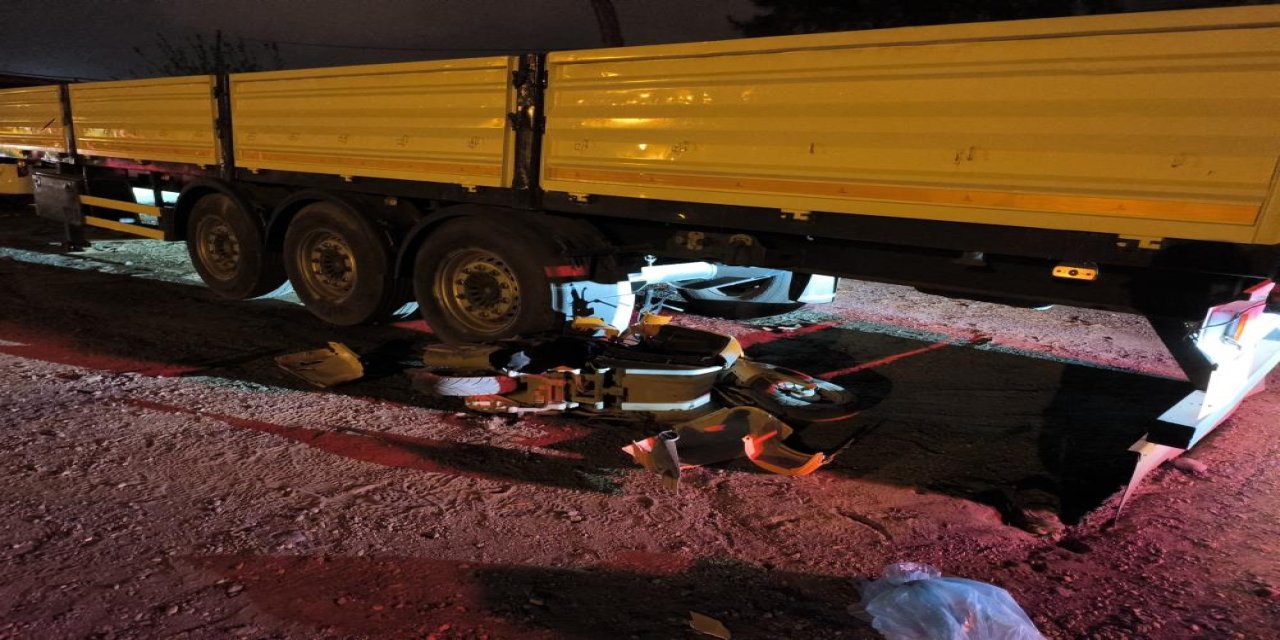 Hatay'da motosiklet ile otomobil çarpıştı: 1'i ağır 2 yaralı