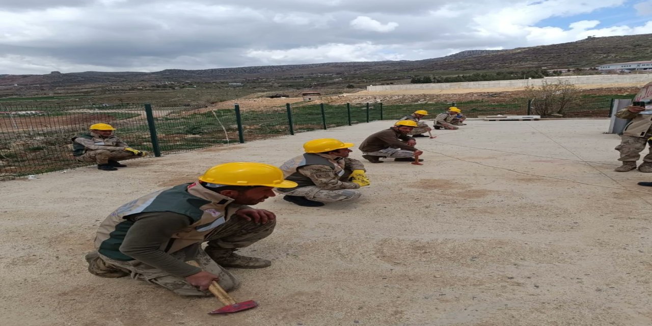 Şırnak’ta Güvenlik Korucularına Enkazda Arama-Kurtarma Eğitimi