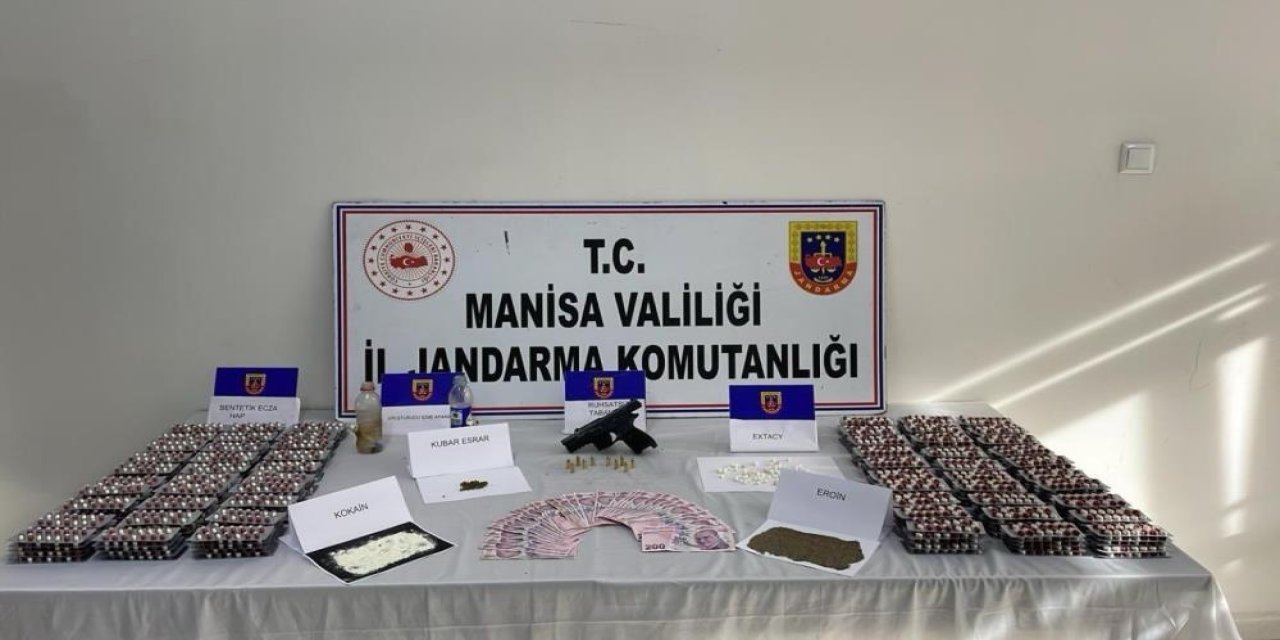 Akhisar'da uyuşturucu operasyonu: 4 gözaltı
