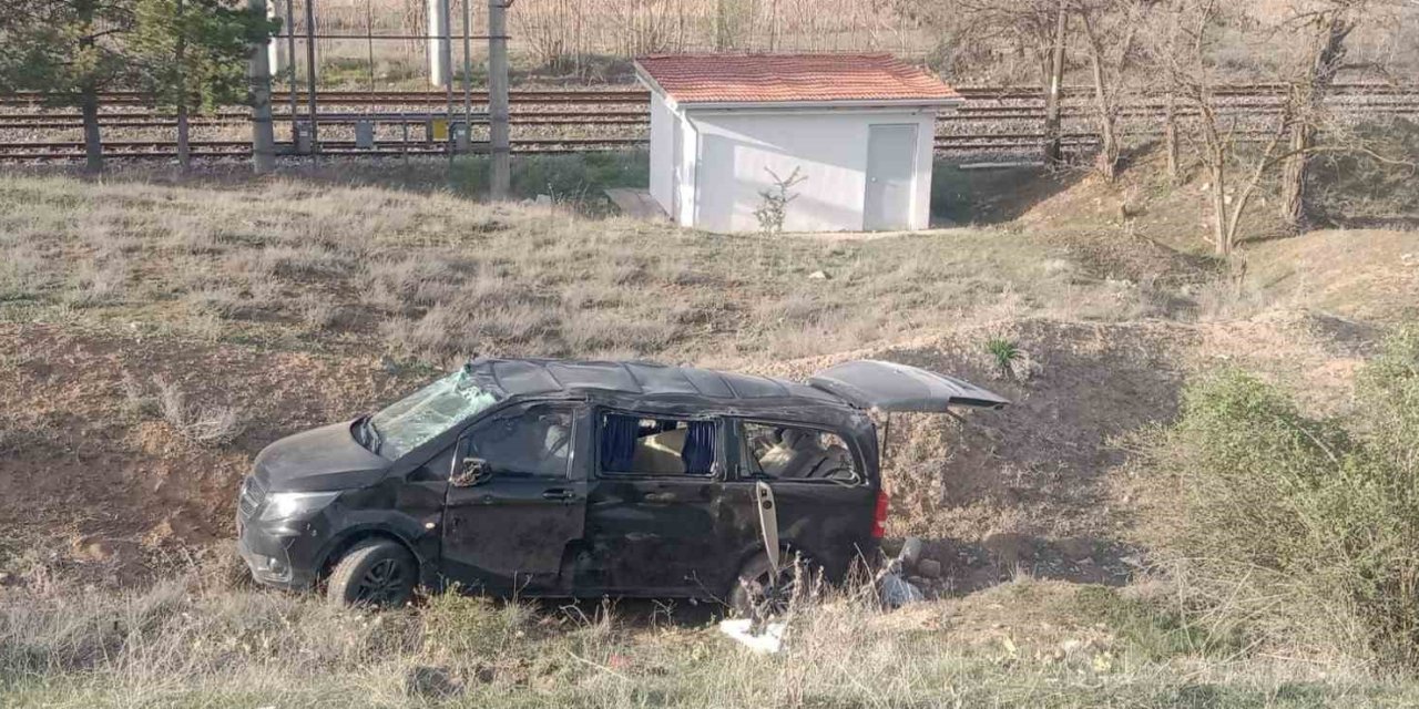 Ünlü oyuncu Berk Atan kazada yaralandı