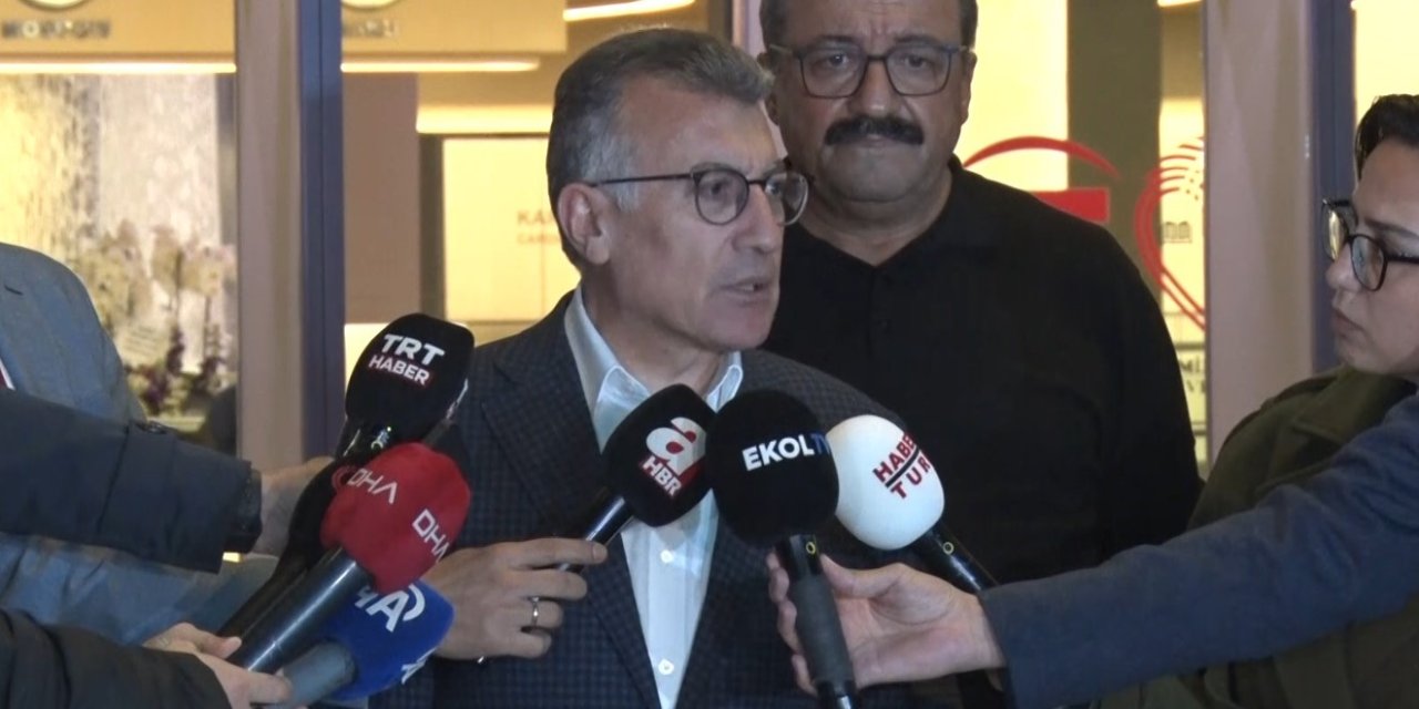 AK Parti Grup Başkanı Abdullah Güler, Sırrı Süreyya Önder'i hastanede ziyaret etti