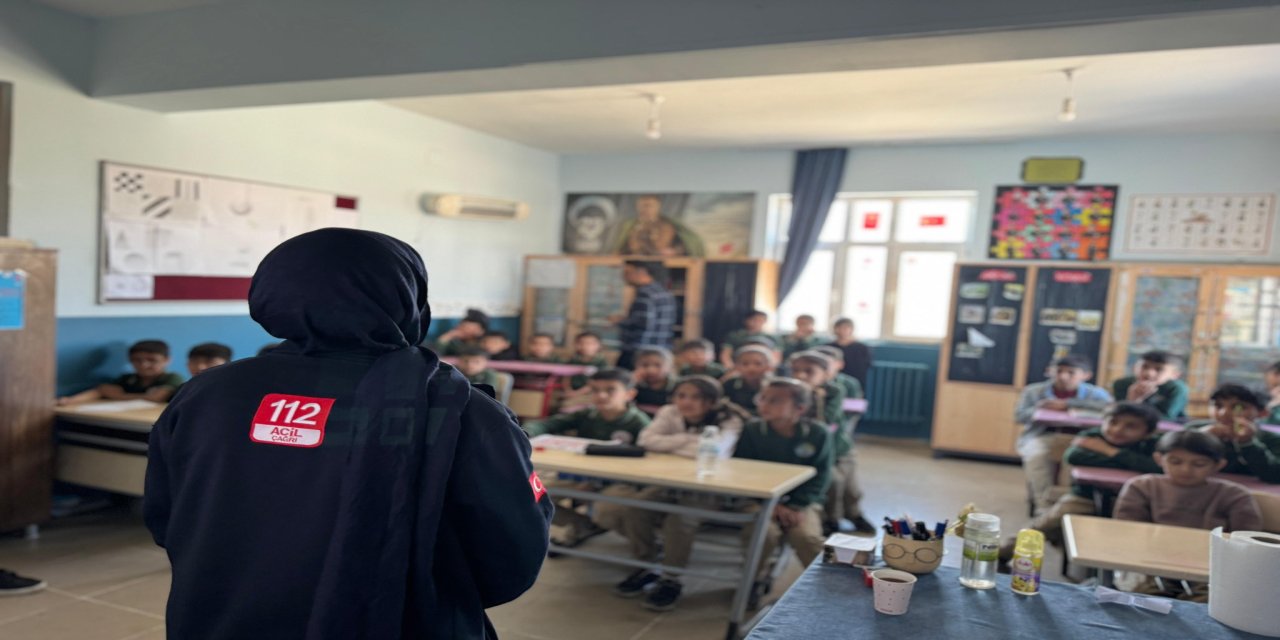 Şırnak 112 Acil Çağrı Merkezi'nden Öğrencilere Farkındalık Semineri