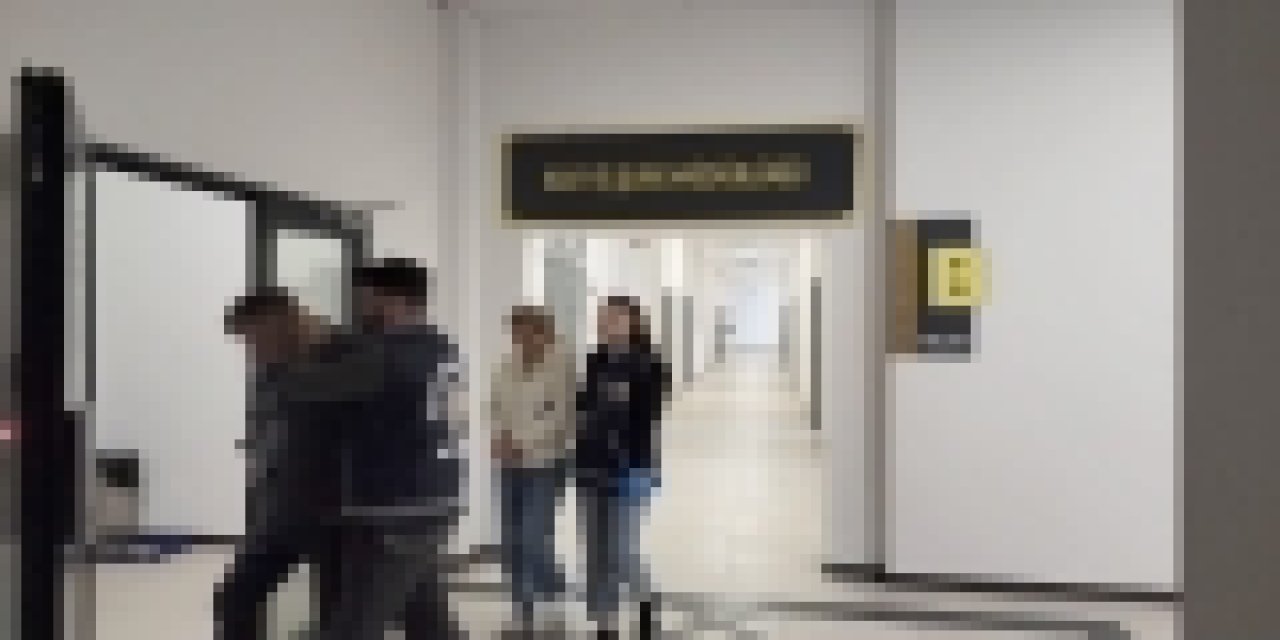 Kocaeli'de bir evden altın çalan 2 şüpheli yakalandı