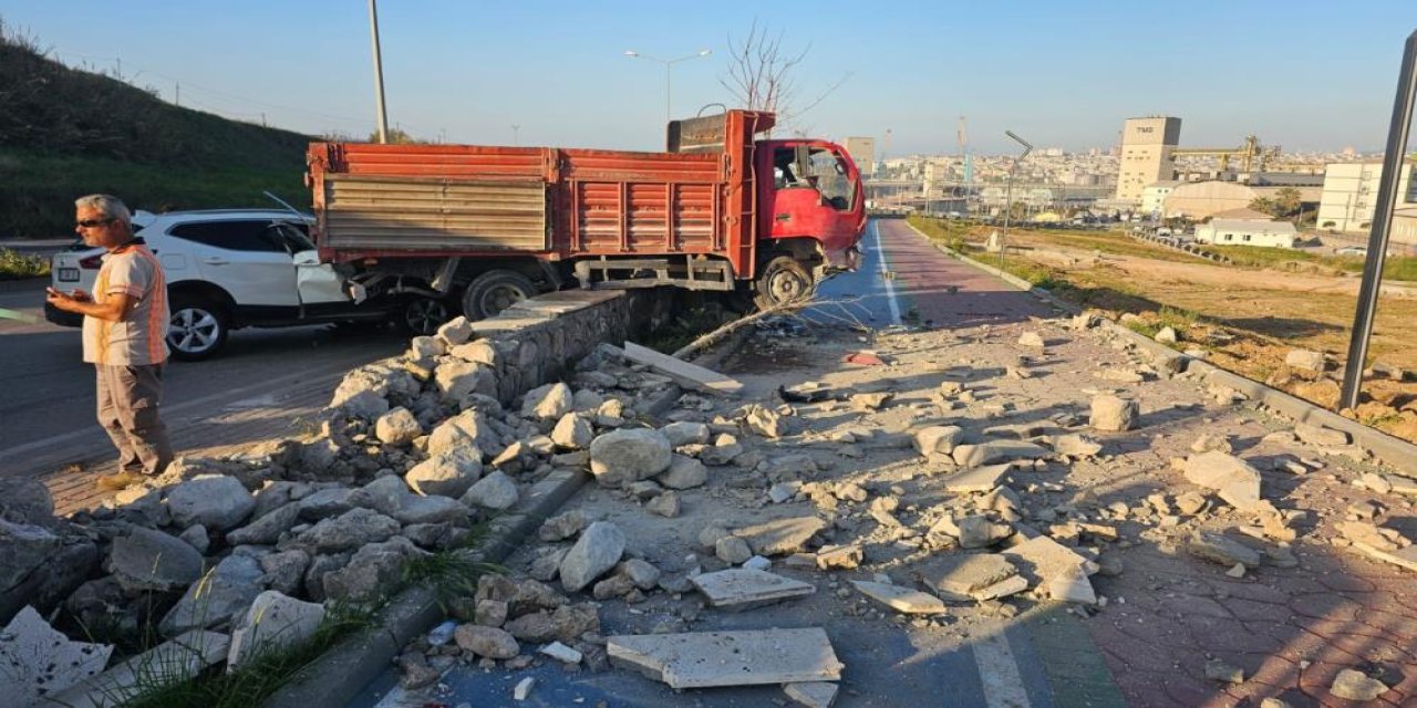 Bandırma Liman Yolu'nda zincirleme kaza: 2 yaralı