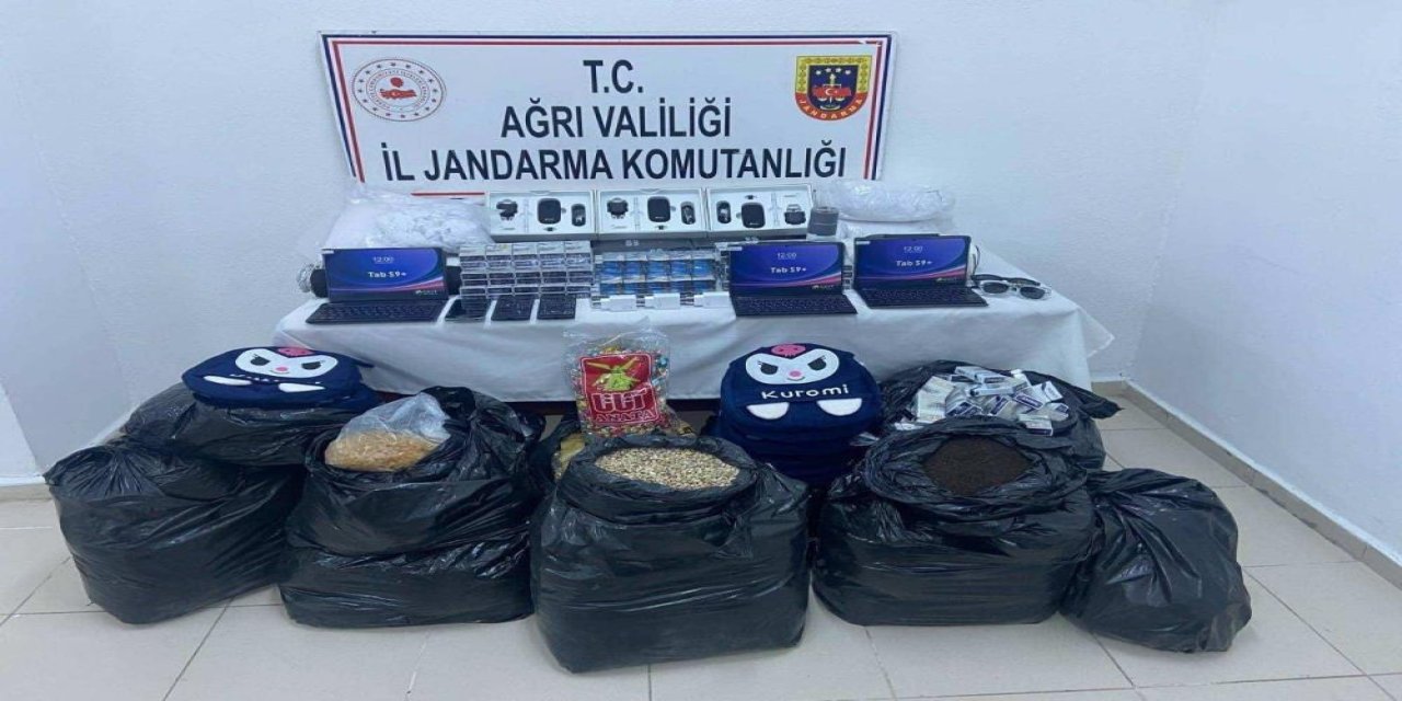 Ağrı'da Jandarma ekiplerinden kaçakçılık operasyonu: 4 gözaltı