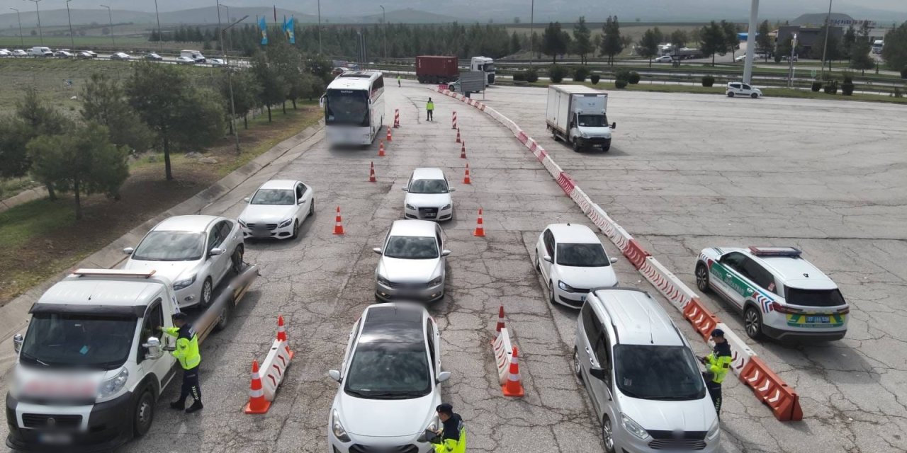 Dron destekli trafik denetimi: 116 sürücüye 160 bin TL ceza