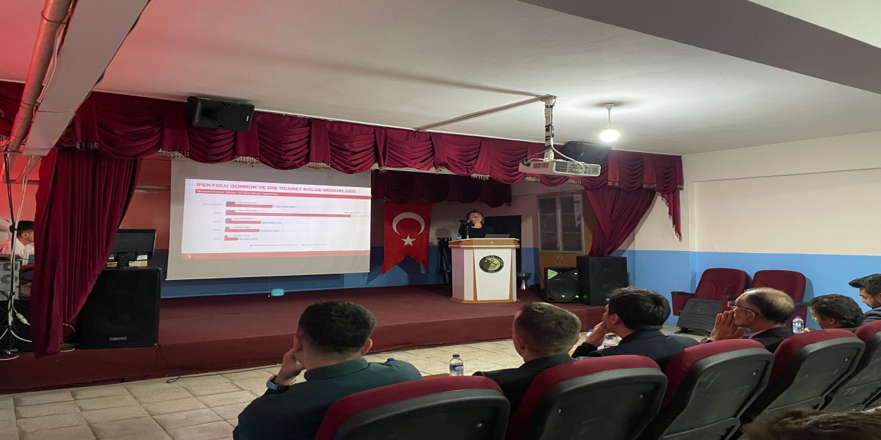 Dış Ticaretin Kalbi Habur, Gençlerle Buluştu!