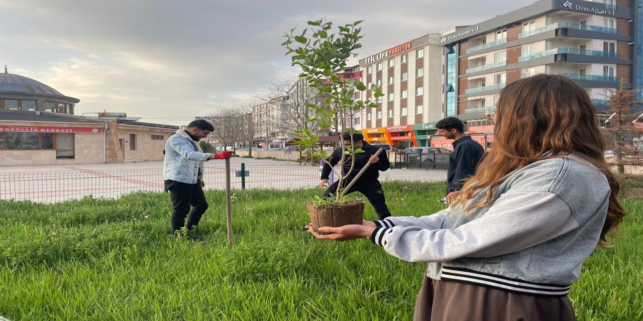 Afyonkahisar’da "Ekibini Kur, İyilikle Değiştir, Dönüştür" projesi hayata geçirildi