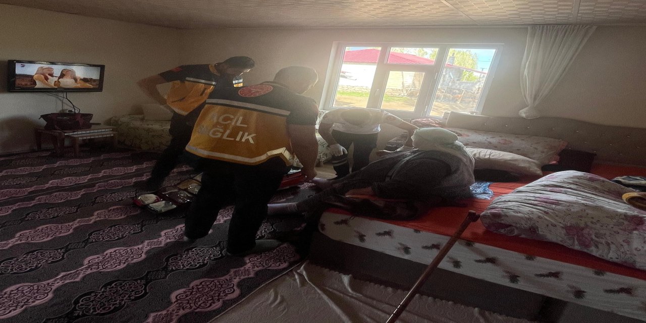200 kilo ağırlığındaki kadın hastaneye nakledildi