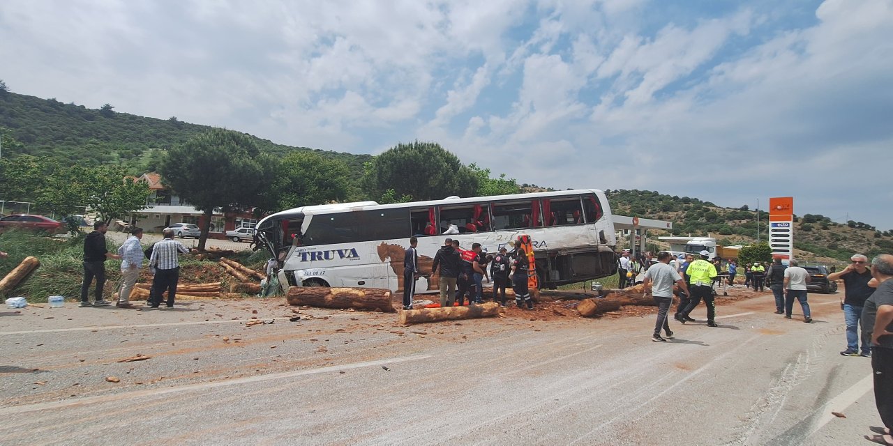 Çanakkale'de otobüs kazası: 6 ölü