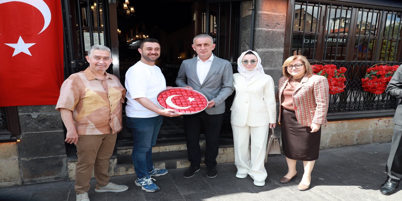 TFF Başkanı Hacıosmanoğlu, Gaziantep'te ziyaretlerde bulundu
