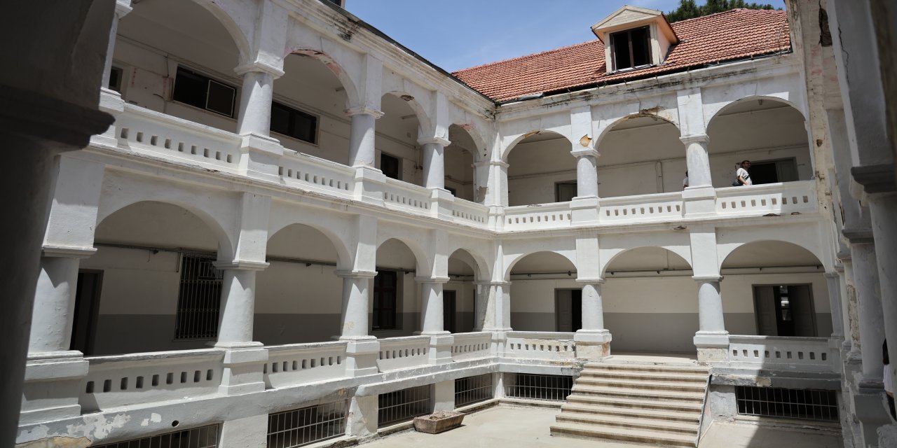 120 yıllık tarihi binaya restorasyon onayı verildi ama başlanılamadı