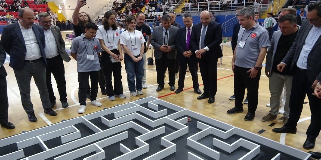 Kütahya'da robotlar yarıştı