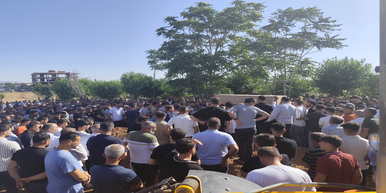 Silopi'de anne ve kızları toprağa verildi