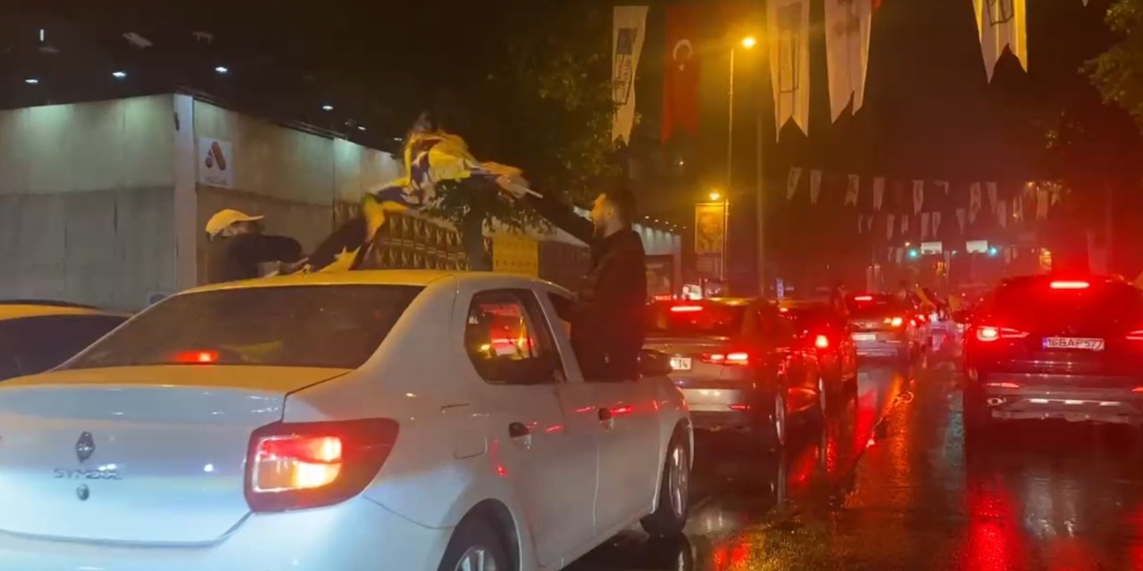 Fenerbahçe&#039;nin Euroleague şampiyonluğu Bağdat Caddesi&#039;ni bayram yerine çevirdi