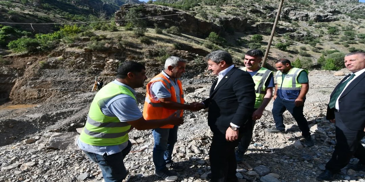 Vekil Tatar, Uludere Yol Çalışmalarını Yerinde İnceledi