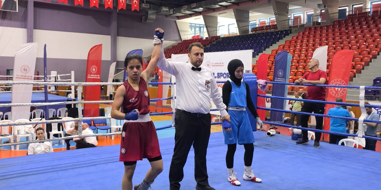 Cizre'nin demir yumruk kızları, Türkiye Boks Şampiyonasına damga vurdu