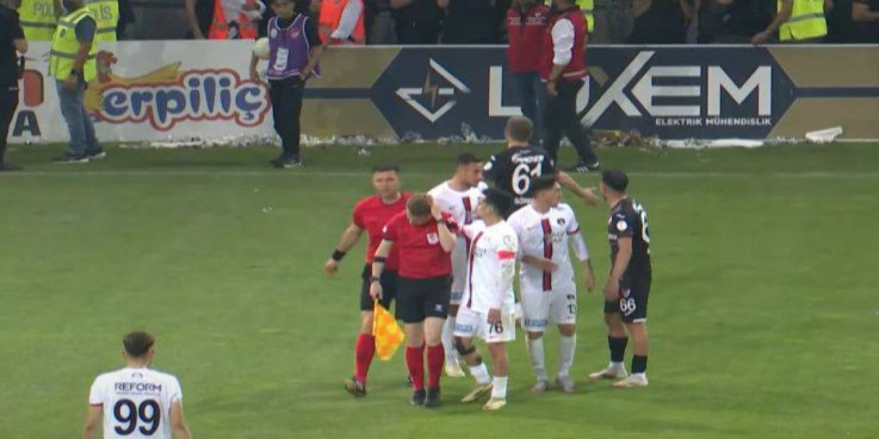 Elazığ-Van Maçındaki şiddet olayları Türk Futbol tarihine kara bir leke olarak geçti