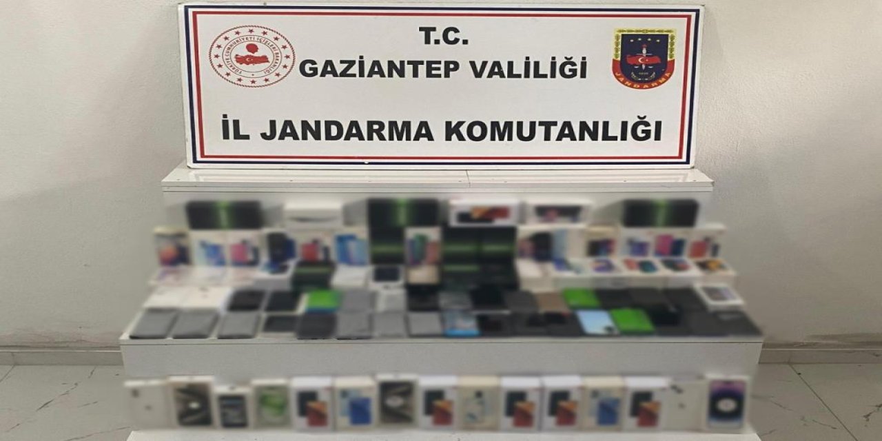 Gaziantep'te 2 milyon TL değerinde kaçak telefon ele geçirildi