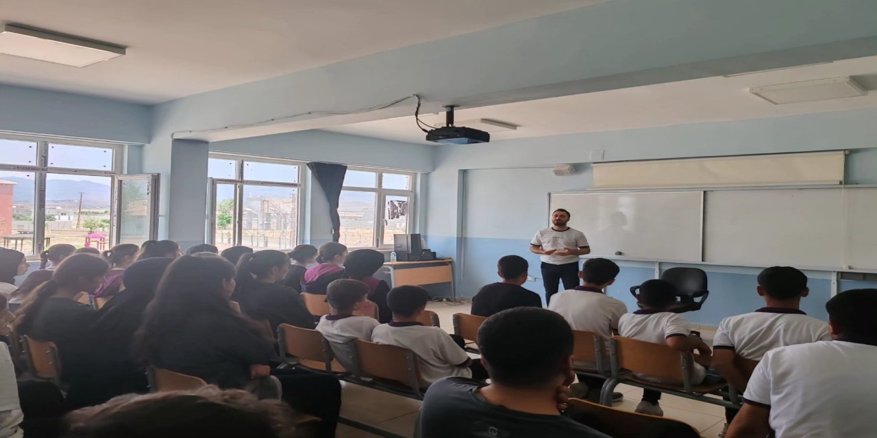 Şırnak'ta Geleceğin Paramediklerine İlham Veren Buluşma