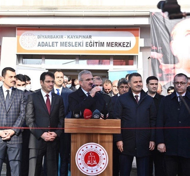 DİYARBAKIR’DA ADALET MESLEKİ EĞİTİM MERKEZİ AÇILDI