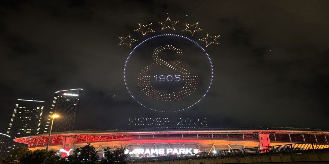 Galatasaray'dan Şampiyonluk Coşkusu: 1500 Dronla Nefes Kesen Şov!
