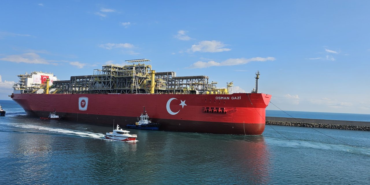 Türkiye'nin ilk yüzer gaz üretim platformu Osman Gazi Filyos Limanı'nda
