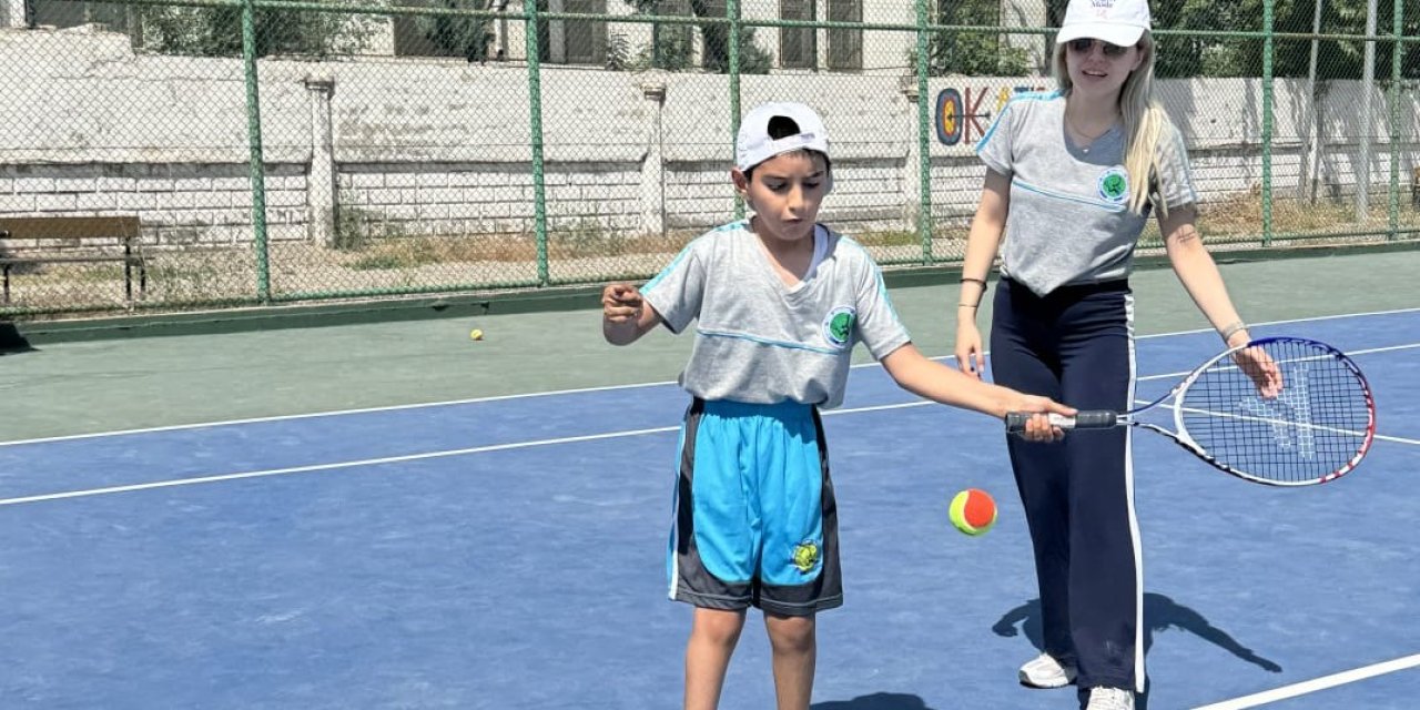 Cizre’de Down Sendromlu çocukların hayali gerçeğe dönüştü, Tenis Kortları güzelleşti