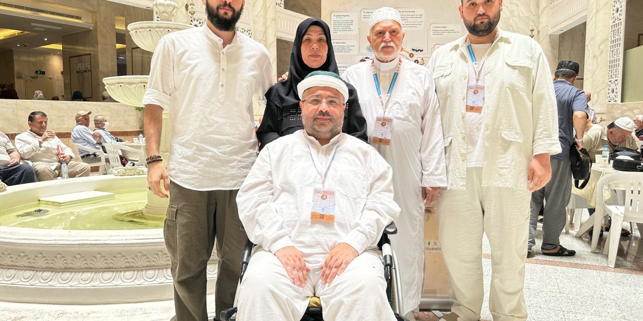 SMA hastası gencin hastalığı hac vazifesine engel olmadı