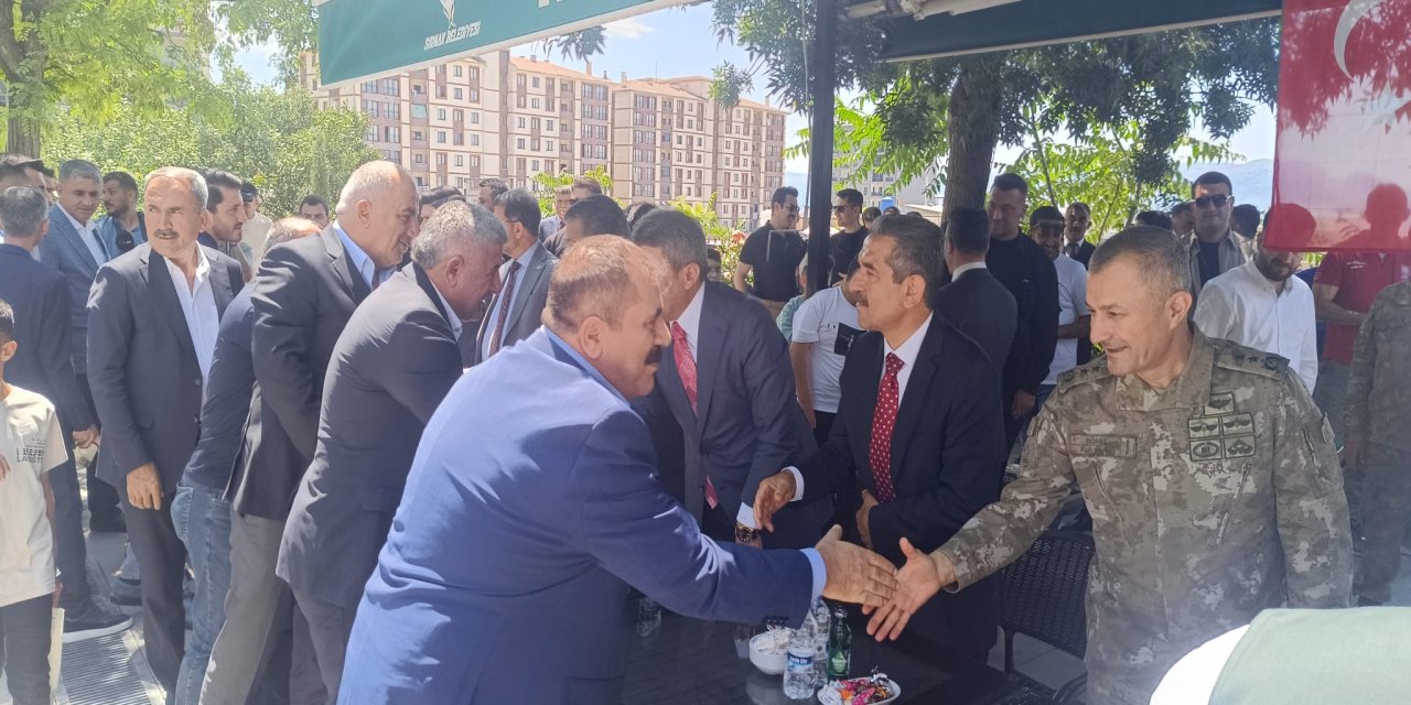 Vali Ekici’den Şırnak’ta Bayram Mesajı: “Birlik ve Kardeşliğe Sahip Çıkalım”