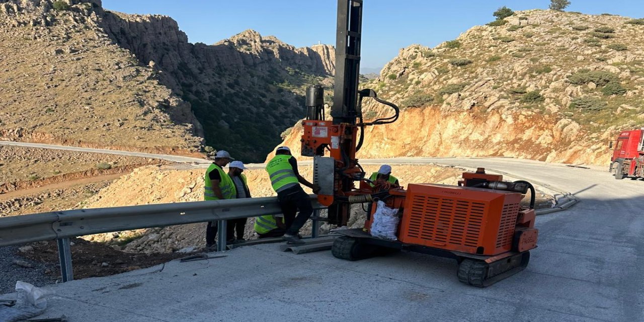 Nuh'un Gemisi Yolu Artık Daha Güvenli: Cudi Dağı Sefine'ye Korkuluklar Geldi!