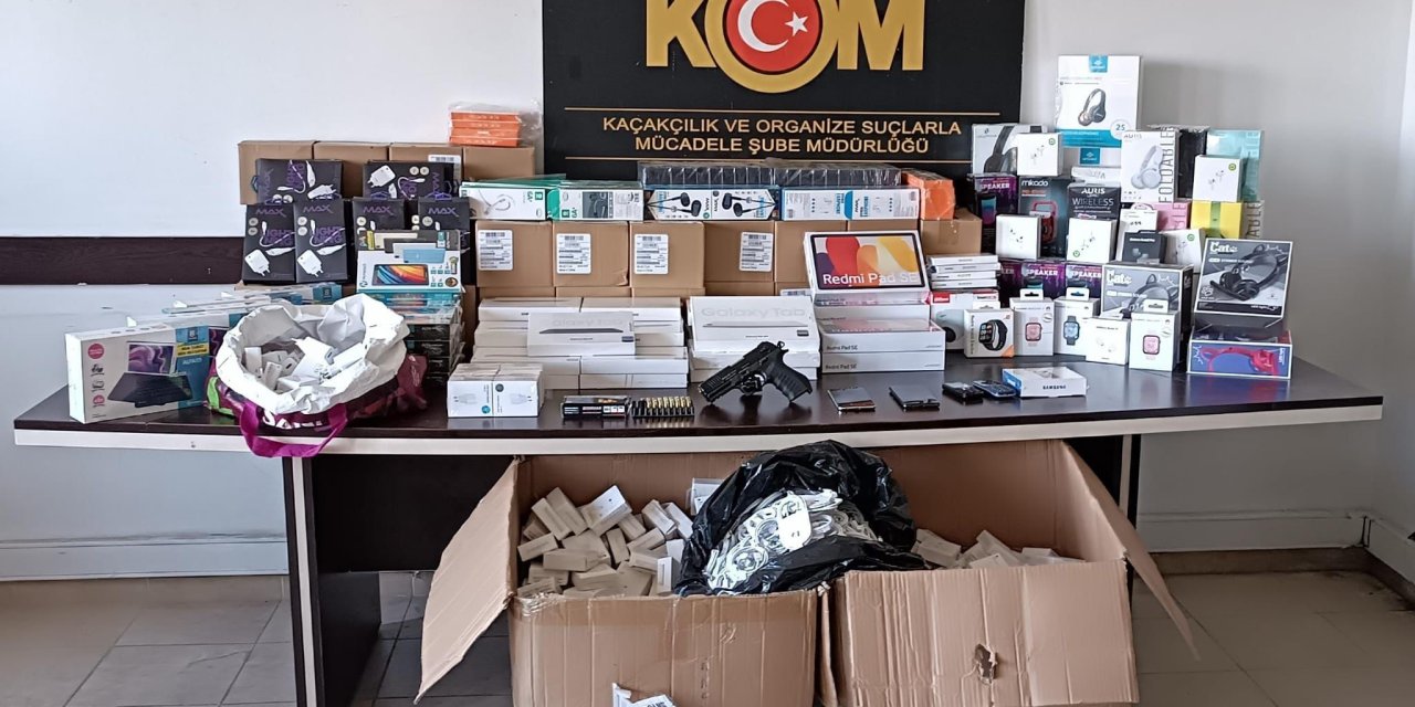 2 milyon liralık kaçakçılık ticareti Polis engeline takıldı: 12 gözaltı