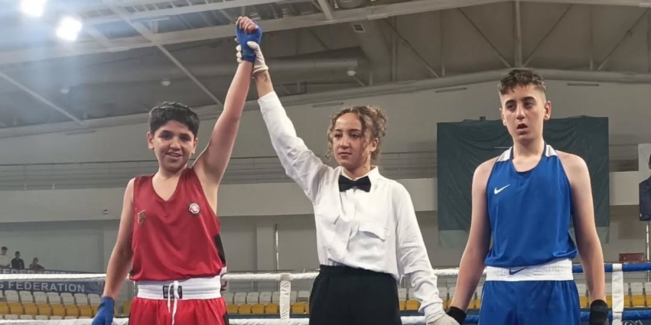Cizreli Minik Sporcu Boks Şampiyonasında tur atladı