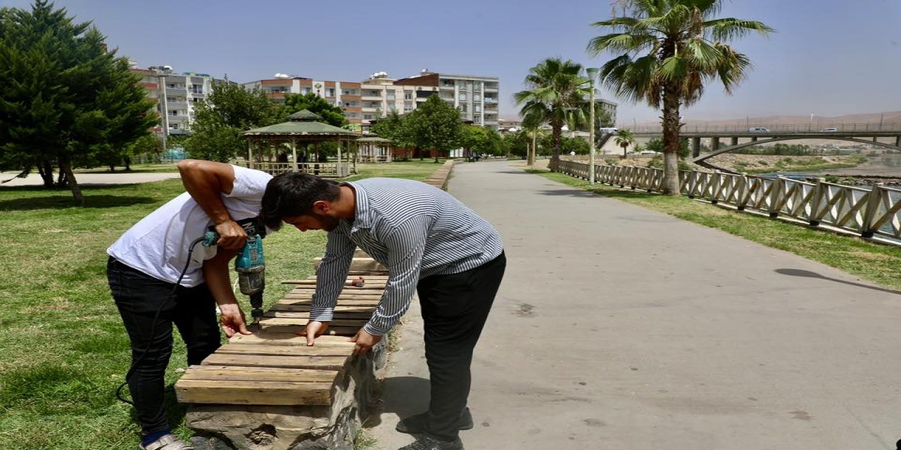 Cizre Belediyesi Parklarda bakım onarım çalışması başlattı
