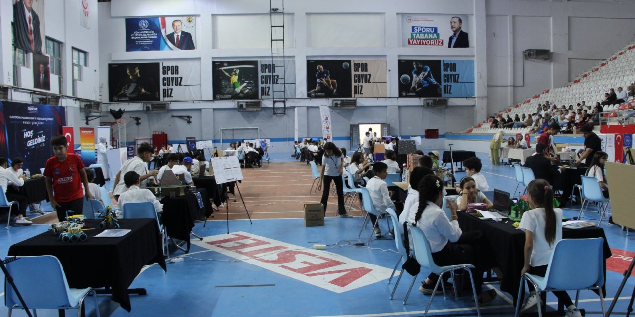 Deneyap teknoloji atölyelerinde Şırnaklı gençler projelerini sergiledi