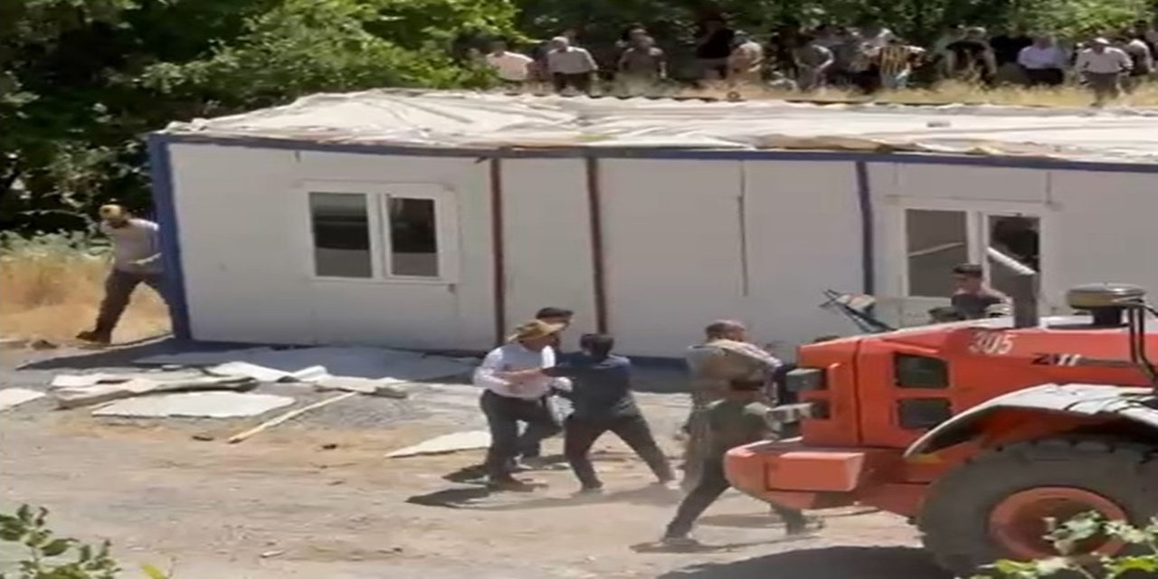 Beytüşşebap'ta Şantiye Gerginliği: 3 Yaralı, 5 Gözaltı