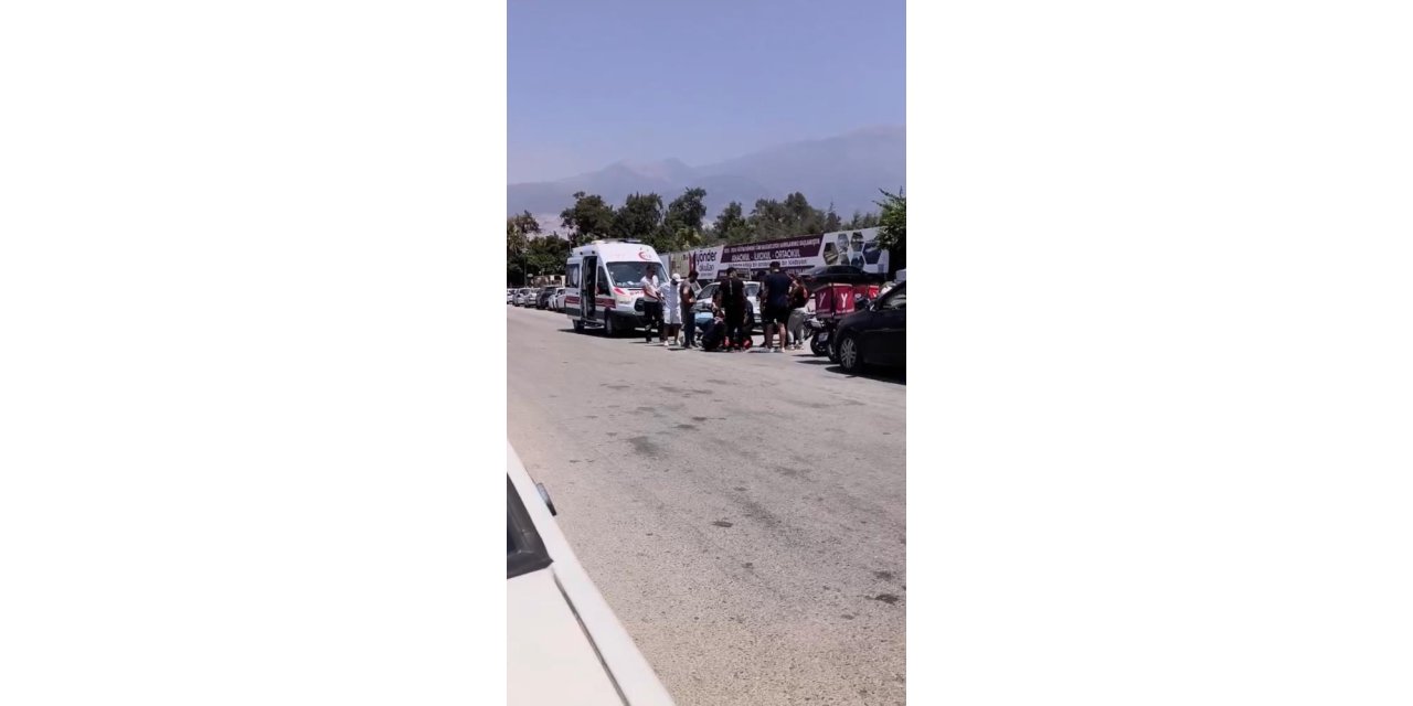 Hatay'da motosikletli kurye kaza yaptı: 1 yaralı