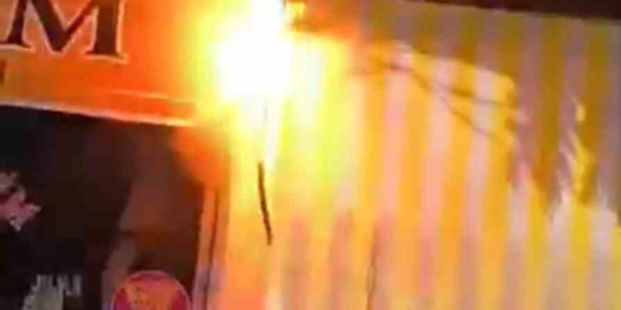 Elektrik tesisatındaki patlama paniğe neden oldu